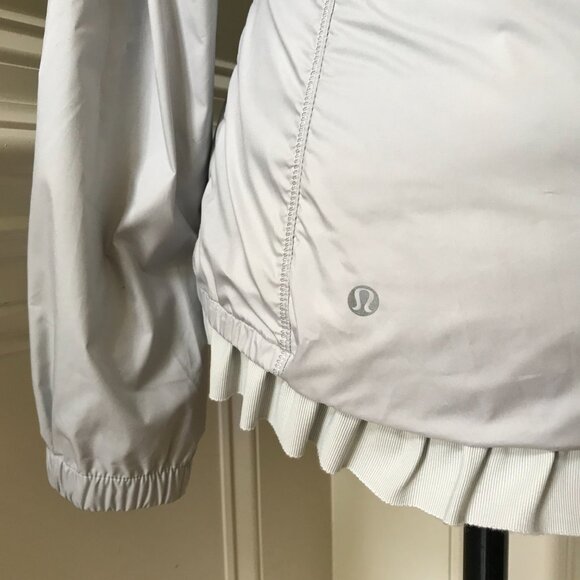 Lululemon Spring Fling Puffy Windbreaker Jacket Womens 6 Gray Hooded Full Zip - Picture 11 of 12